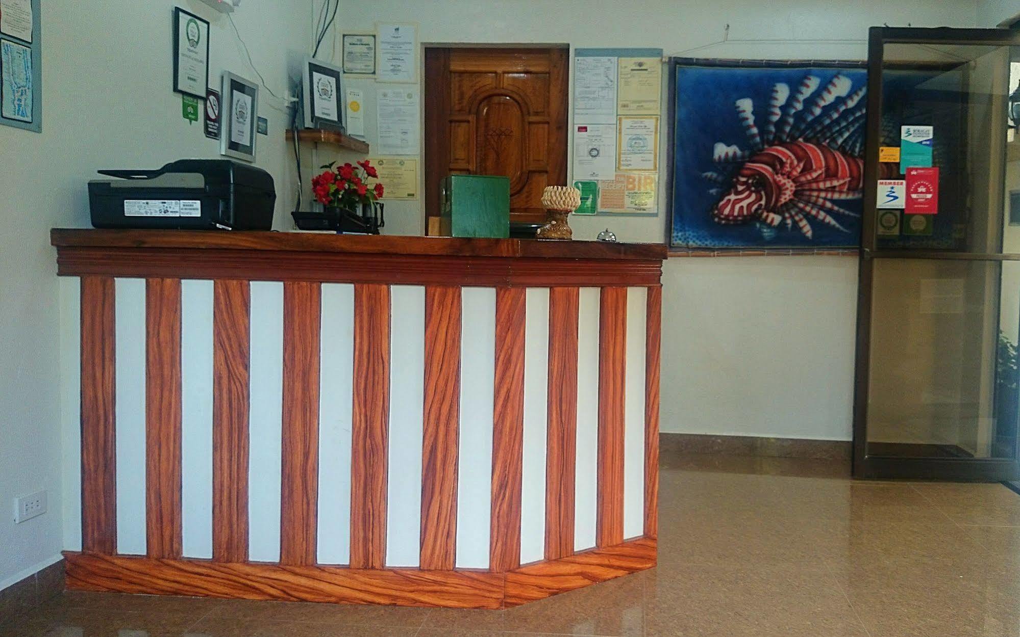 Island Jewel Inn Manoc-Manoc Extérieur photo